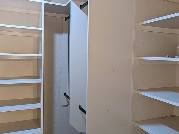 5th image of 3803 Mountain Rose Ln