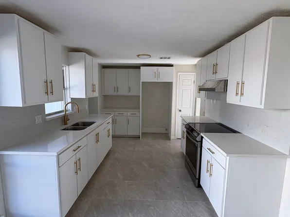 231 Andorra Ln, Houston, TX 77015