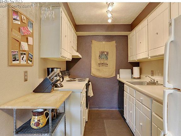 5th image of 625 N Pennsylvania St APT 212