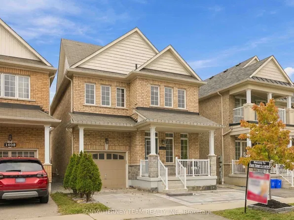 1611 Winville Rd, Pickering, ON L1X 0C7
