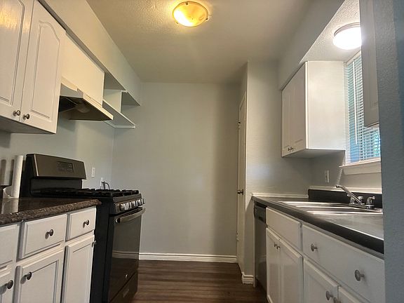 4th image of 14914 Marsha Dr