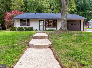 5533 Halwis St, Alexandria, VA 22303