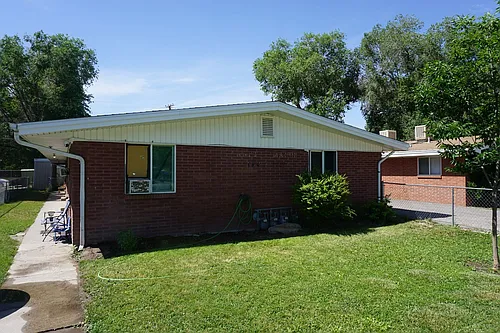 188 E. Baird Ave. Photo 1