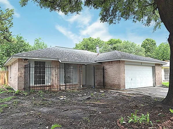 11603 Cliveden Dr, Houston, TX 77066