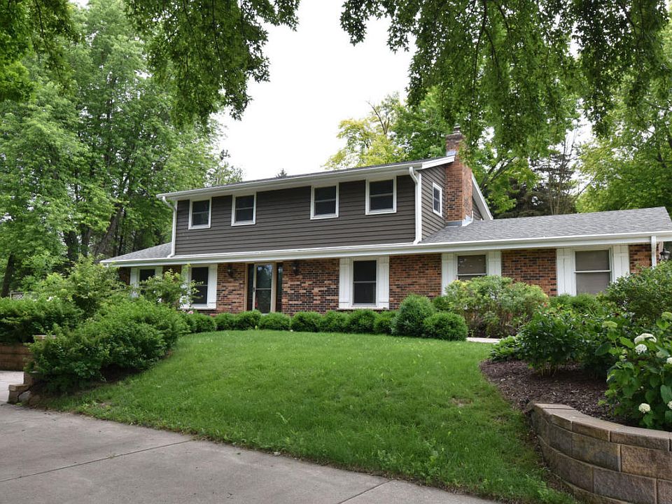 2nd image of 11550 N Meadowbrook Dr
