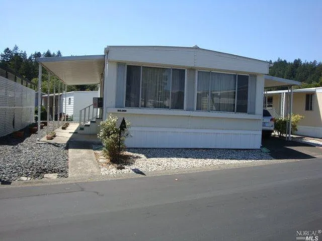 118 Oakwood Ln photo 1