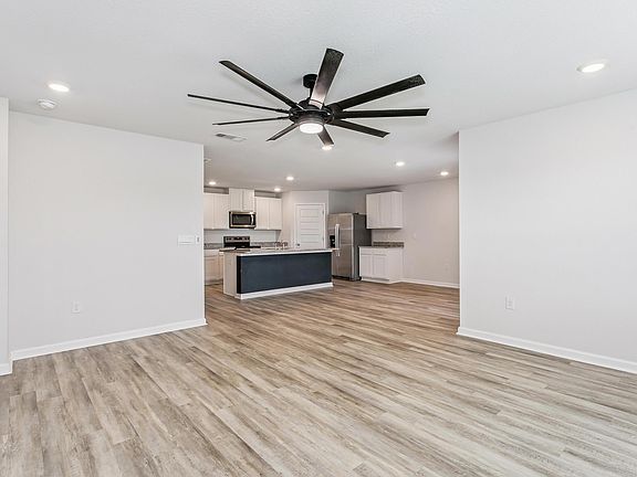 5th image of 5529 Silverbell Dr