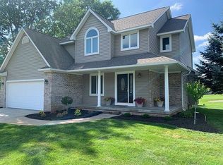 5207 Wyndham Pl, Fenton, MI 48430