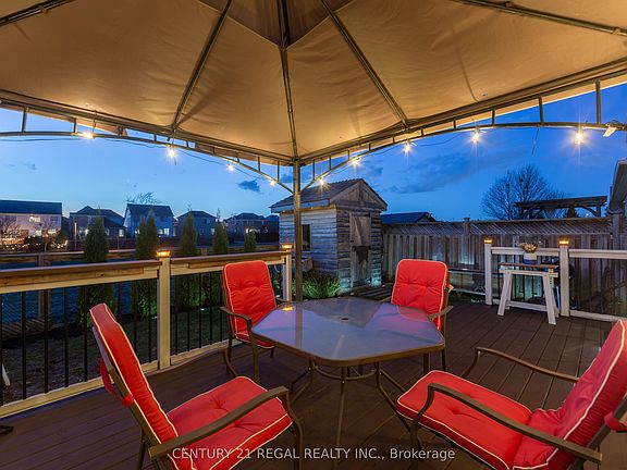 5th image of 1131 Riddell Cres
