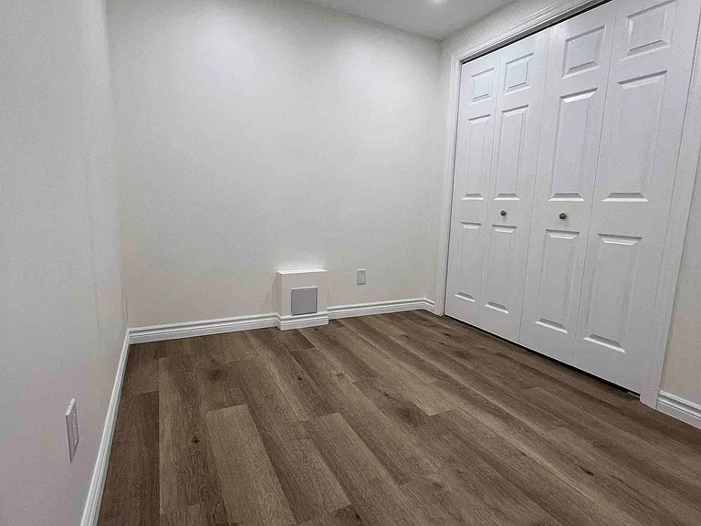 136 Pinnacle Trl #LOWER — Photo 11