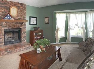 1110 Claycrest Dr, Saint Charles, MO 63304