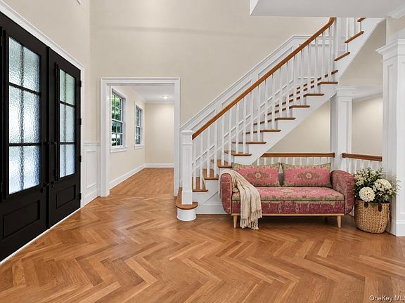 4th image of 15 Glen Road