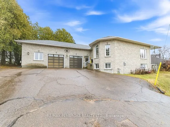 152 Reta Cres, Pembroke, ON K8A 1B3