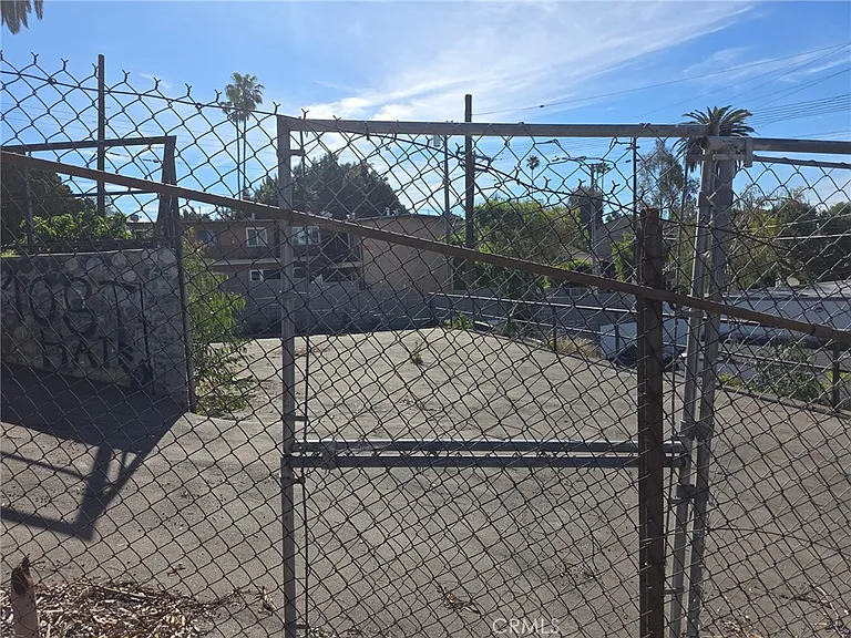 1203 E Cesar E Chavez Ave — Photo 40