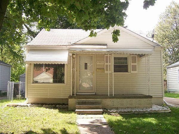 1st image of 19855 Winston St