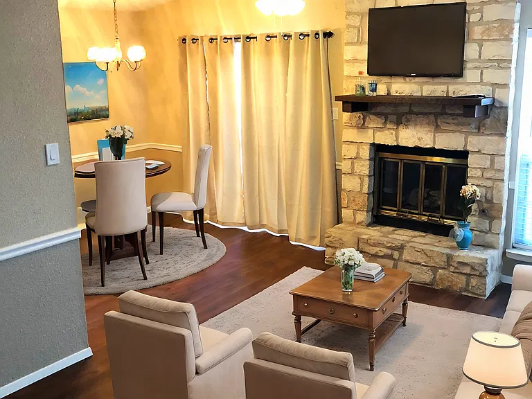 1021 Royal Vista Dr — Photo 1