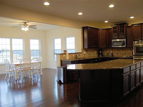 5th image of 5197 E View Dr