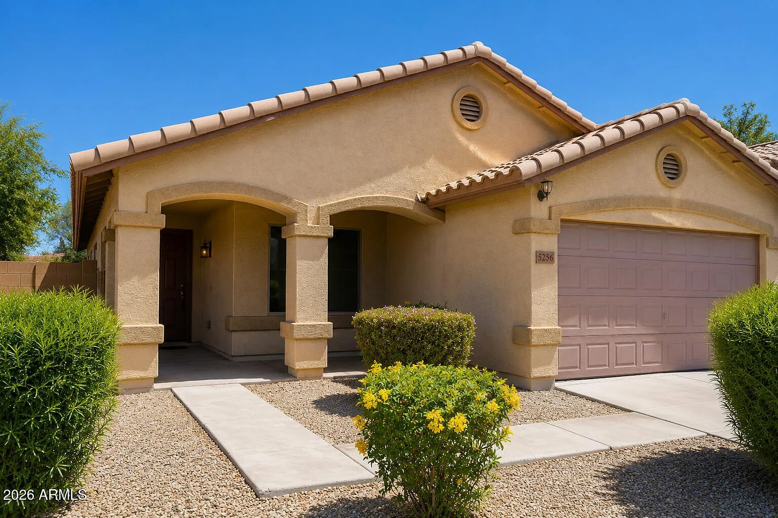 3 bed, 1598 sqft, $2,100 — Photo 2