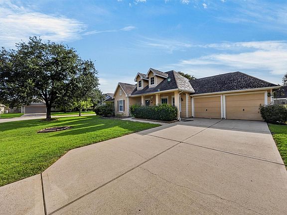 2nd image of 22414 Rumbling Creek Ln