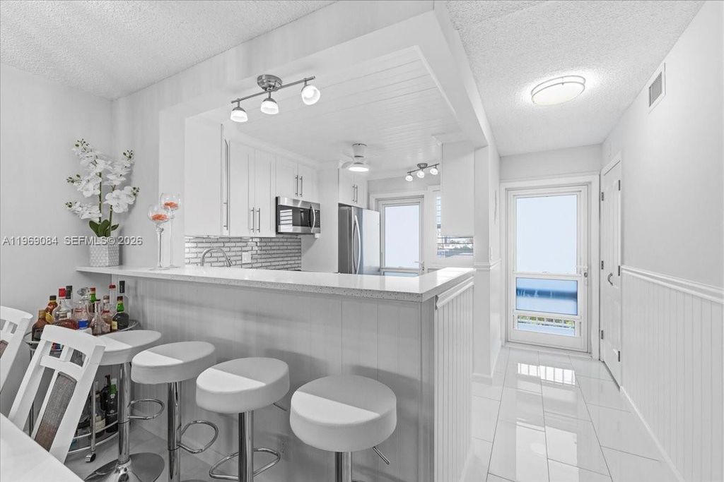 Apartment in Pompano Beach - View 5