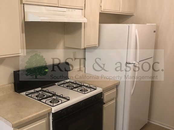 5th image of 1616 Barry Ave APT 102