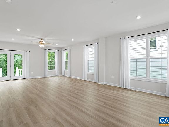 5th image of 3719 Paradise Park Ln