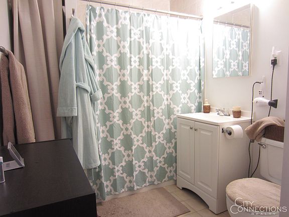 5th image of 144 W 23rd St APT 7E