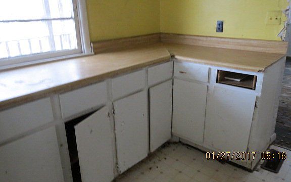 5th image of 5621 Stewart St