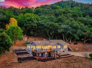 35555 Palomares Rd, Castro Valley, CA 94552