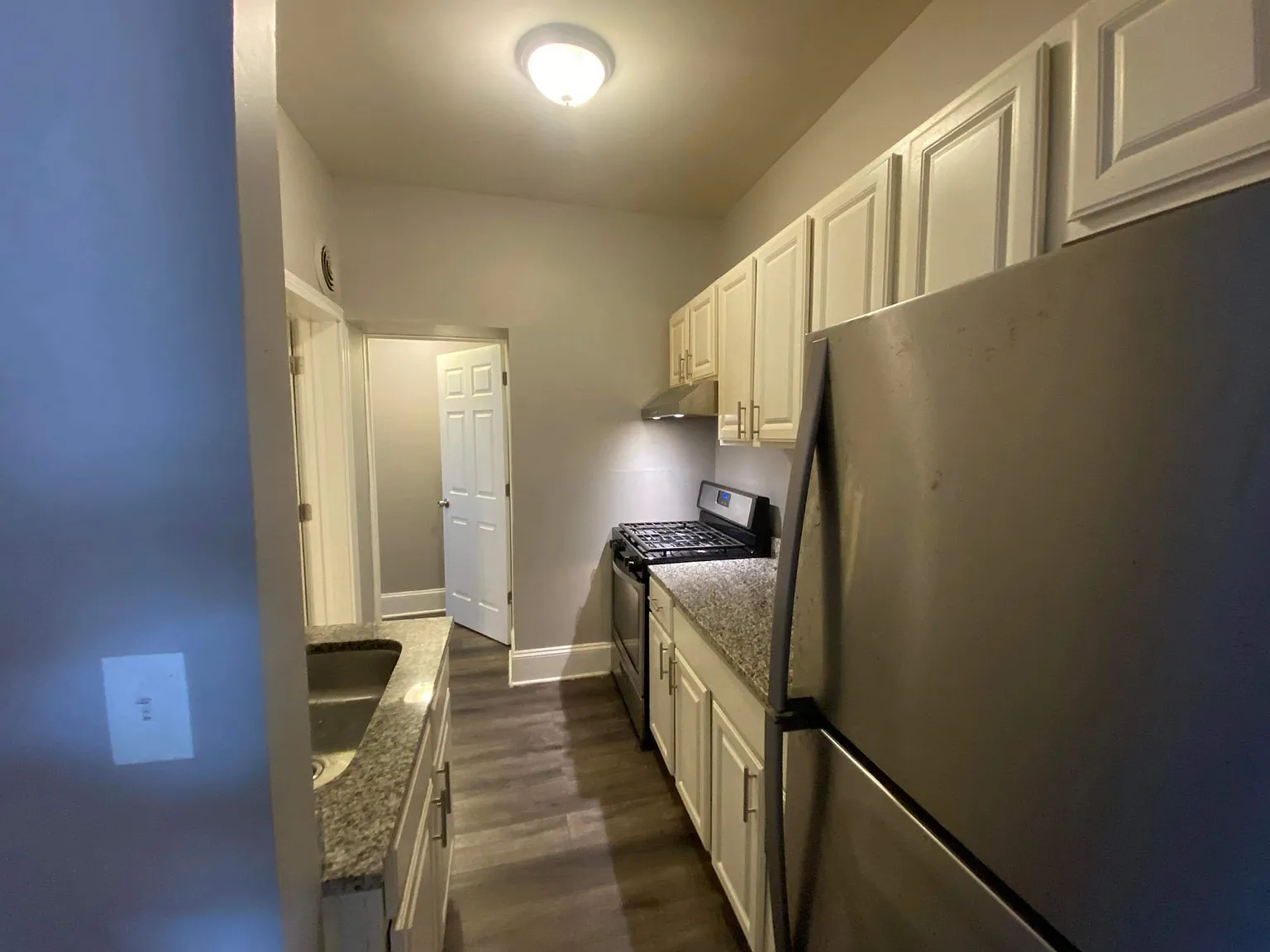 7640 S Stewart Ave — Photo 4
