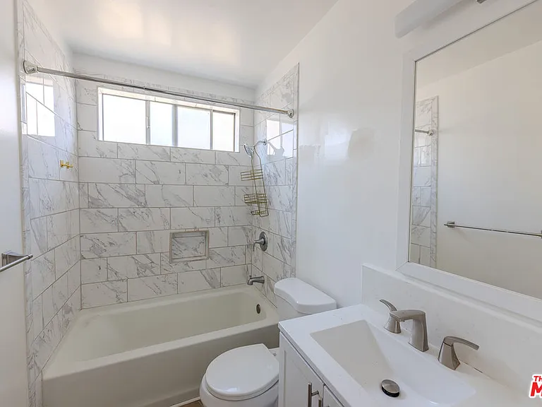 1426 S Orange Grove Ave — Photo 9