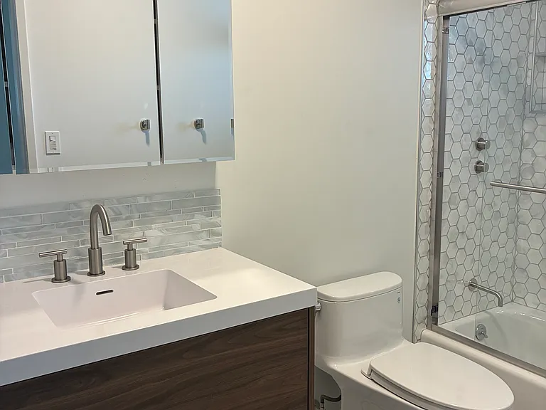 4444 Don Felipe Dr — Photo 12