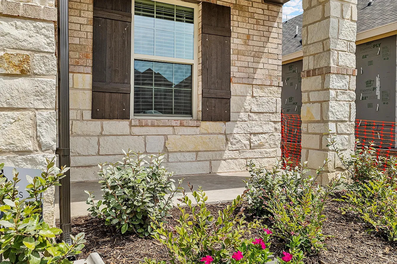 4 bed, 2533 sqft, $2,595 — Photo 4