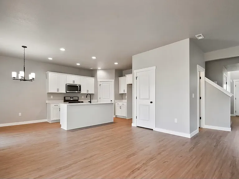 3525 S 4250 W — Photo 1