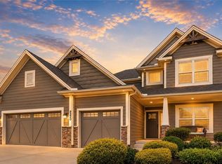 9220 N Dawn Ave, Kansas City, MO 64154