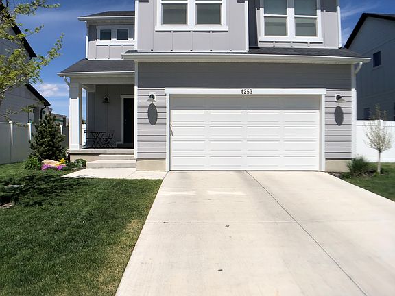 2nd image of 4253 E Willow Oak Way