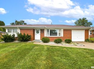 1703 W Hendrickson St, Marion, IL 62959