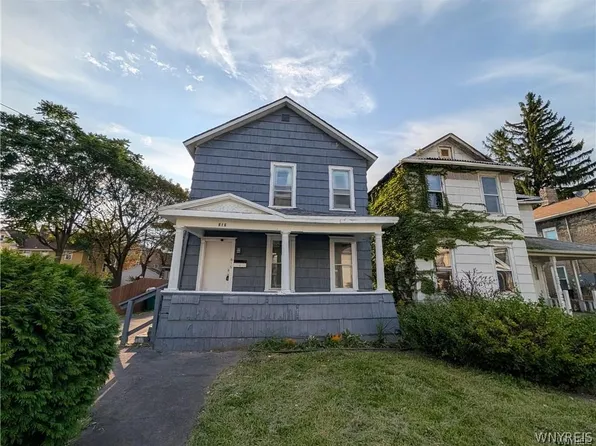 616 7th St, Niagara Falls, NY 14301