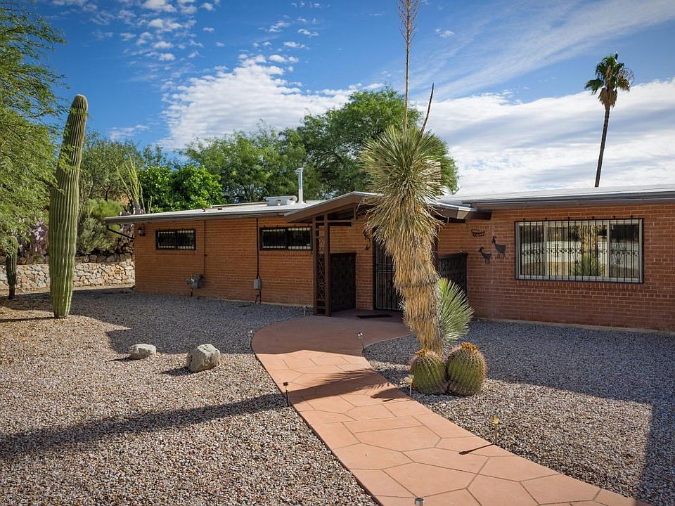 1st image of 1541 N Plaza De Lirios