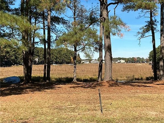 4th image of 1159 Greenbriar Dr
