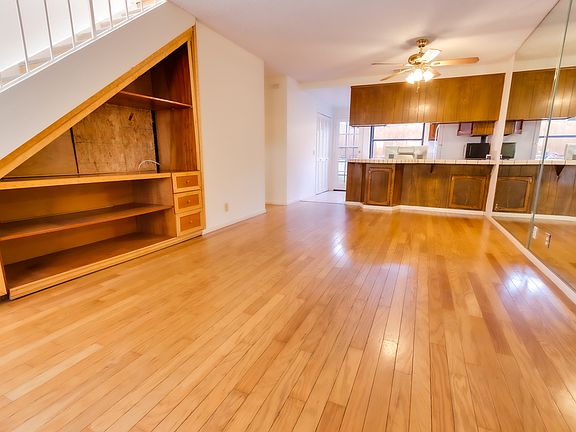 2nd image of 2061 Chatsworth Blvd APT 4