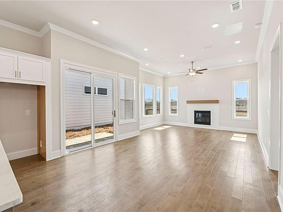 7th image of this home