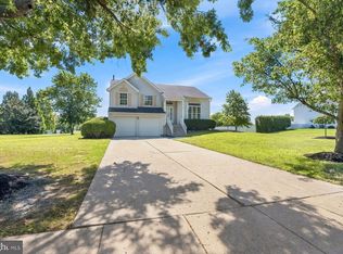 7 Orchardview Dr, Sewell, NJ 08080