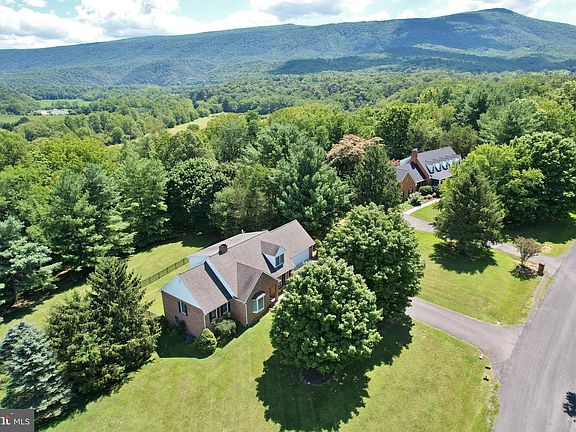 4th image of 79 Sunset Ct
