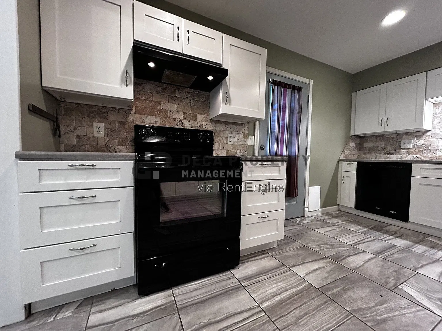 2 bed, 1.0 bath, 1336 sqft, $1,800 — Photo 4