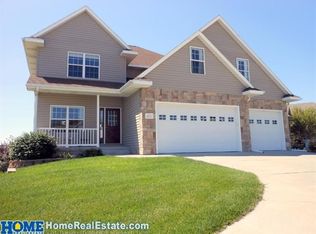 2463 Emily Ln, Lincoln, NE 68512