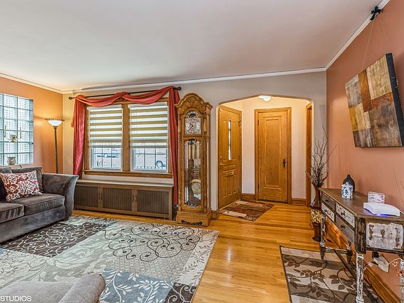 4th image of 5307 S Neenah Ave