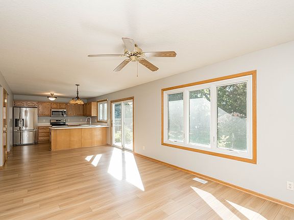 5th image of 1656 94th St