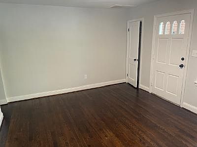 4th image of 3610 Pinevale Rd
