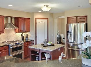 3 E Canyon Dr, Hudson, WI 54016